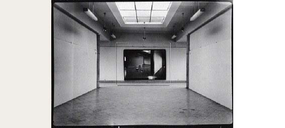 A kiállítóterem, f.f., 200×300 cm, 1993 La salle d'expositions, épreuve noir et blanc, 200×300 cm, 1993